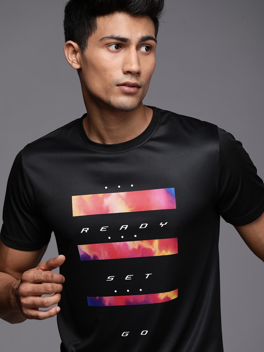 

WROGN ACTIVE Men Black Typography Striped Slim Fit T-shirt
