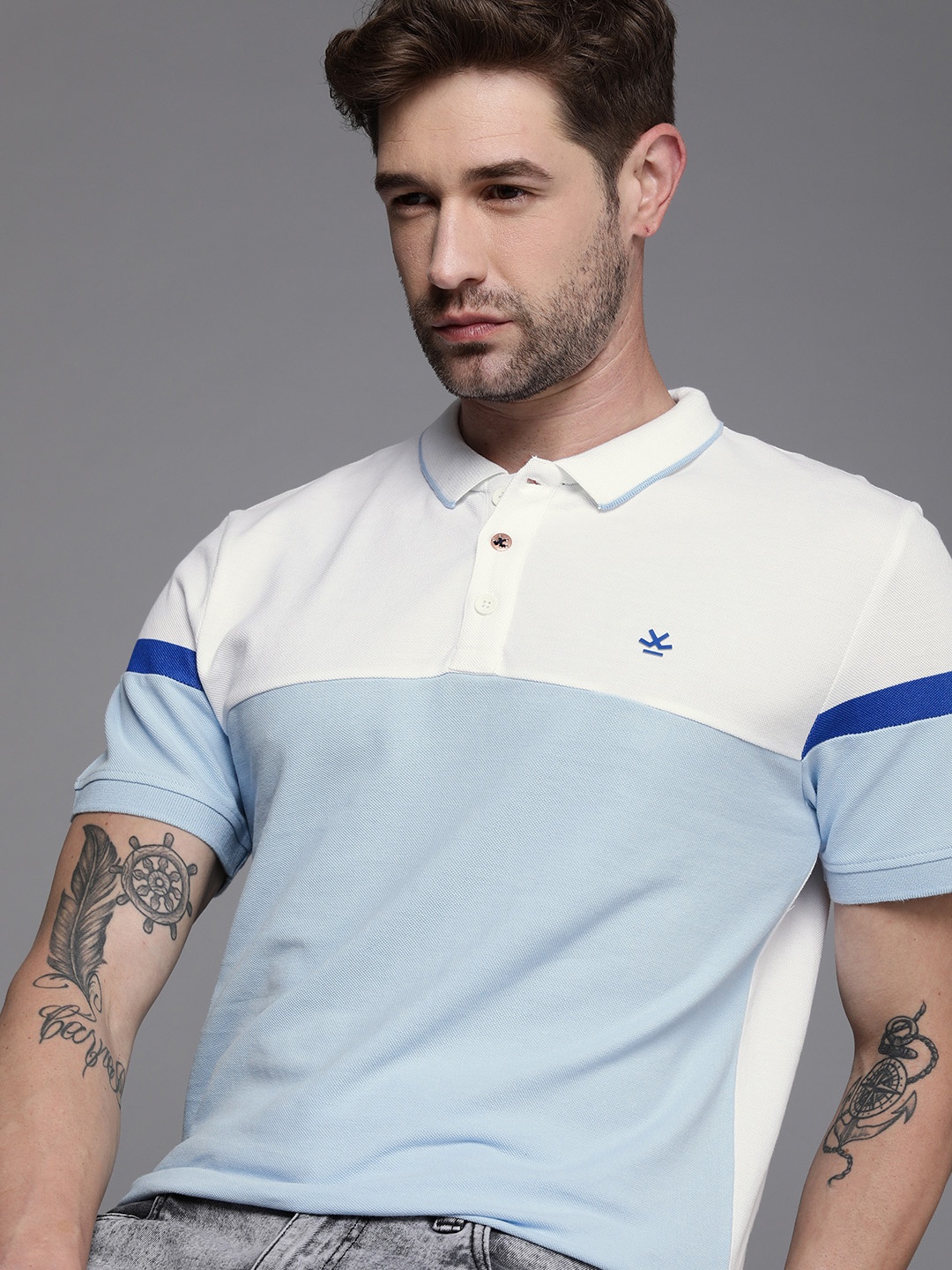 

WROGN Men White & Blue Colourblocked Polo Collar Slim Fit T-shirt