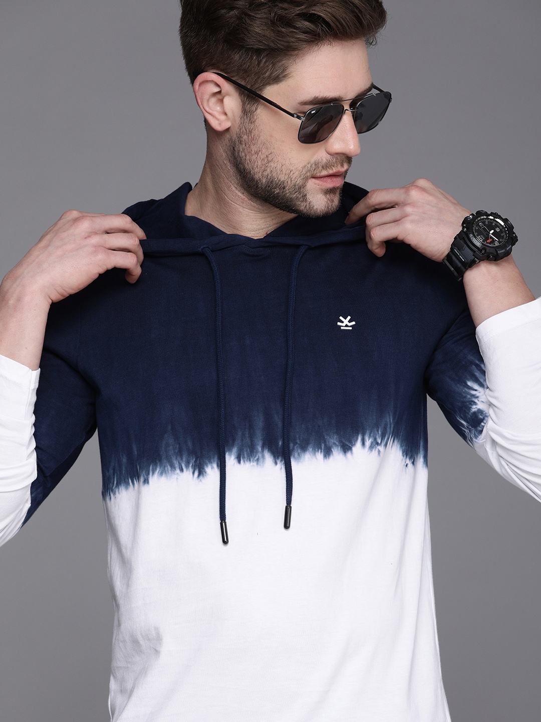 

WROGN Men Navy Blue White Colourblocked Slim Fit Hooded Pure Cotton T-shirt