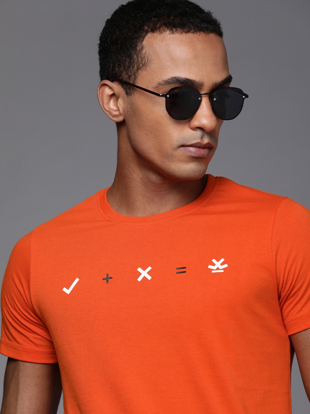 

WROGN Men Rust Orange Printed Slim Fit Round Neck T-shirt