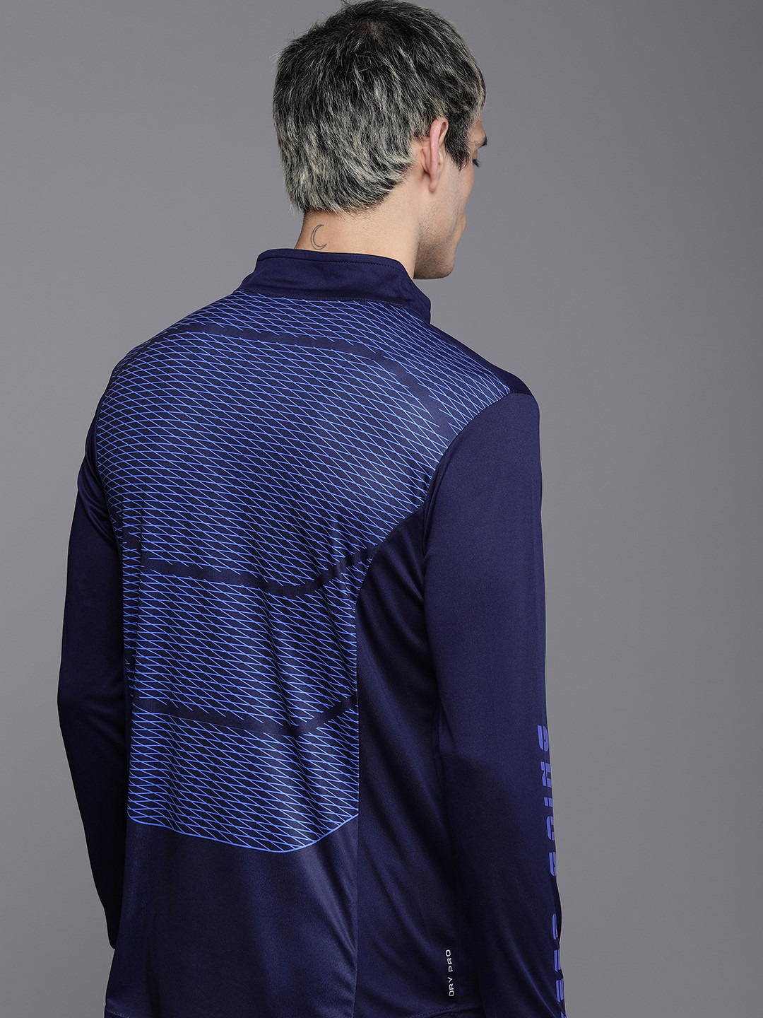 

WROGN ACTIVE Men Blue Colourblocked High Neck Sport T-shirt