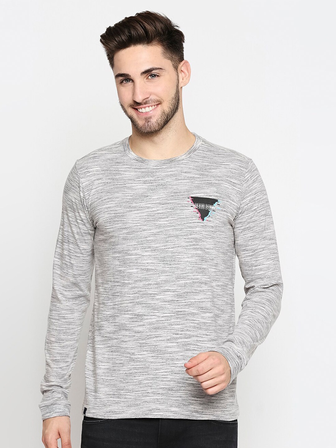 

Basics Men Grey Muscle Fit T-shirt
