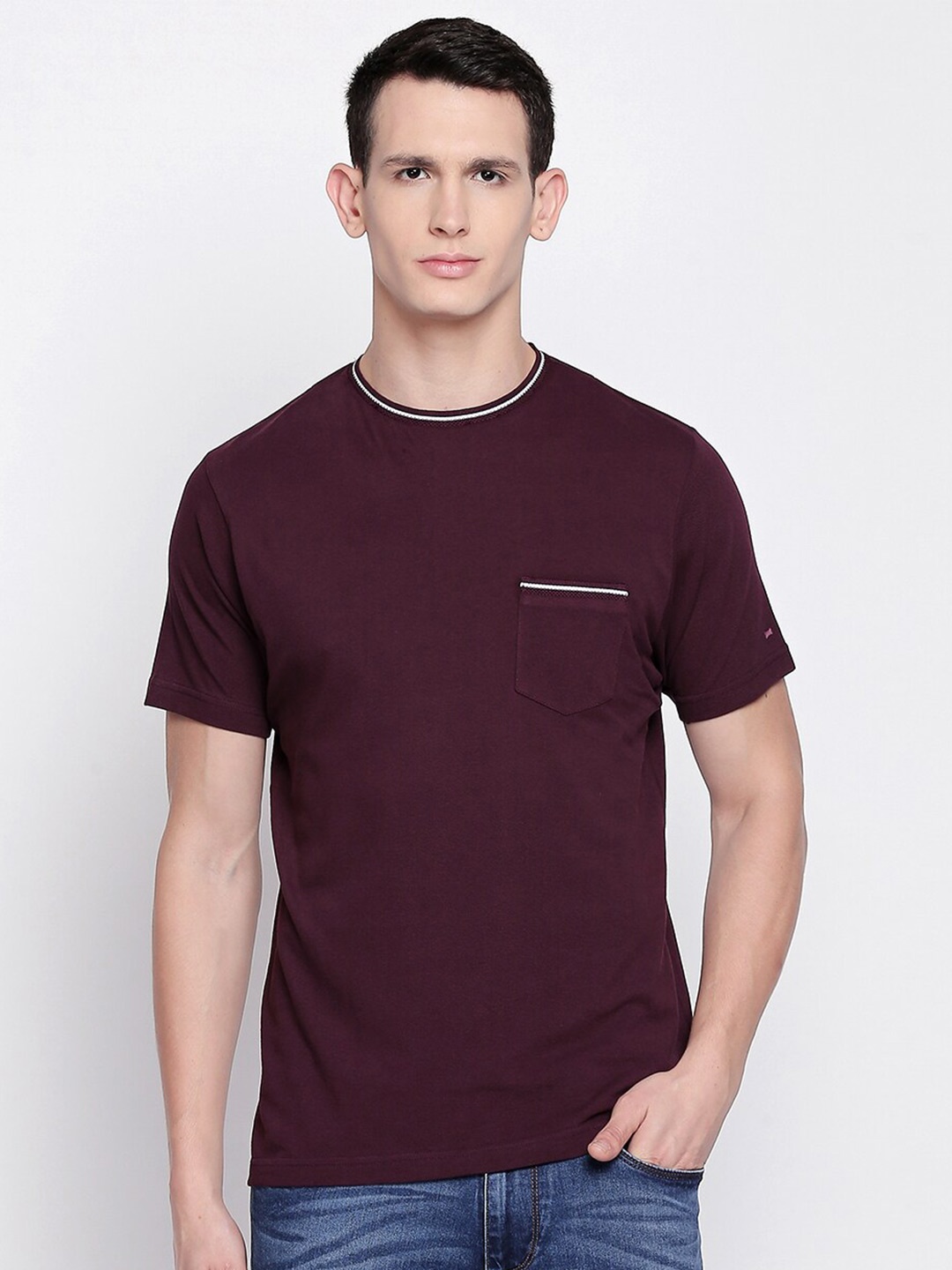 

Basics Men Maroon Pockets Slim Fit T-shirt