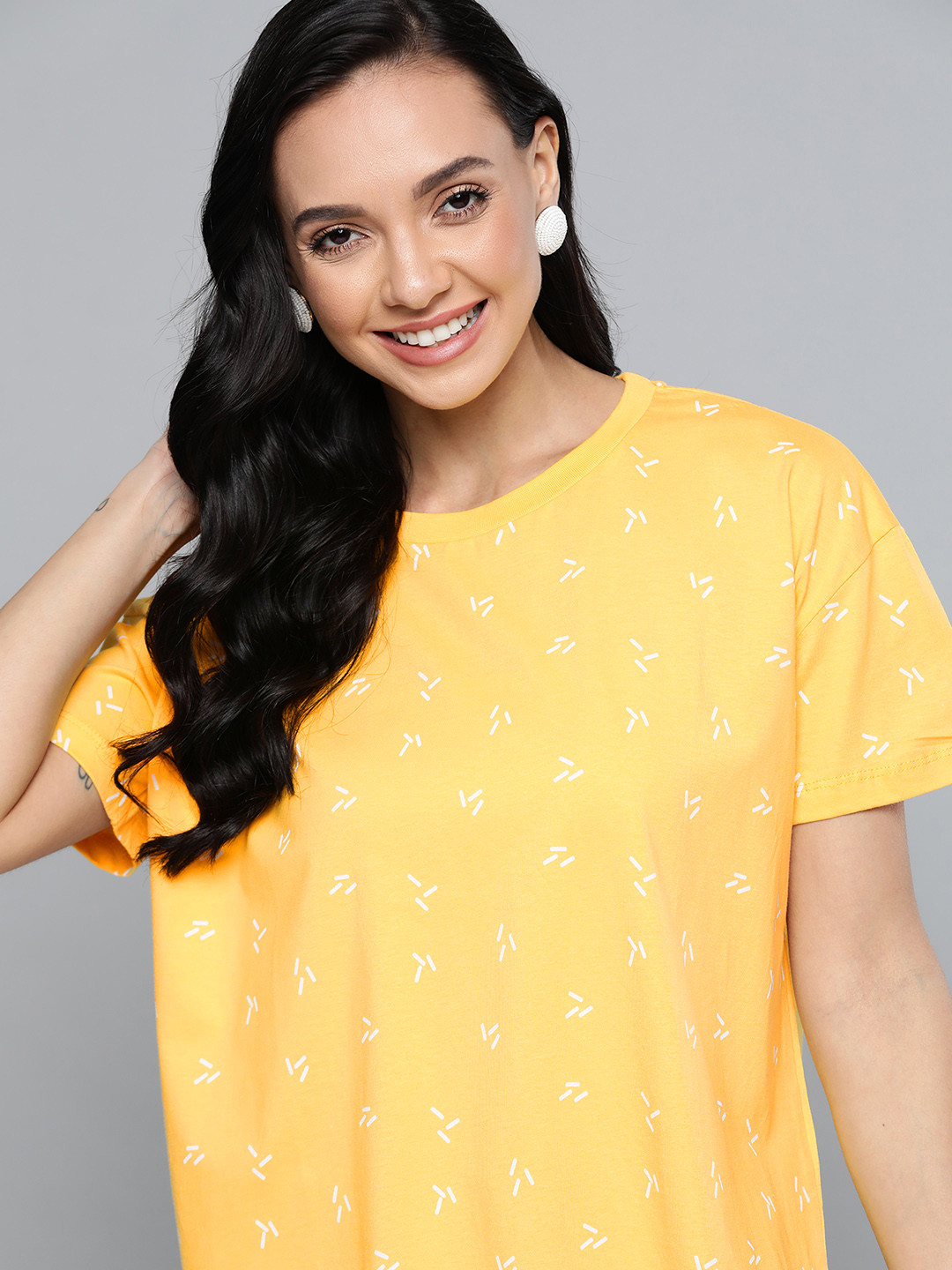 

HERENOW Women Yellow White Geometric Printed Cotton Pure Cotton T-shirt