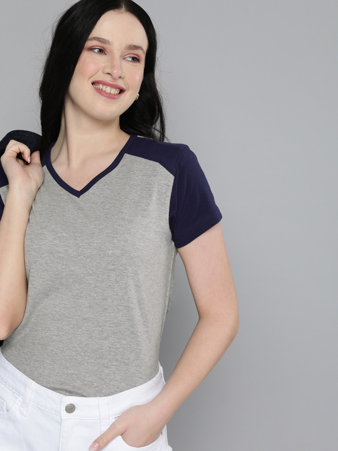 

HERE&NOW Women Grey Melange Solid Contrast Sleeves V-Neck Pure Cotton T-shirt