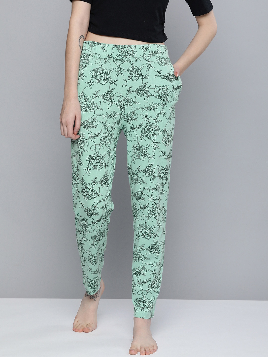 

HERE&NOW Women Green & Black Floral Printed Pure Cotton Lounge pants