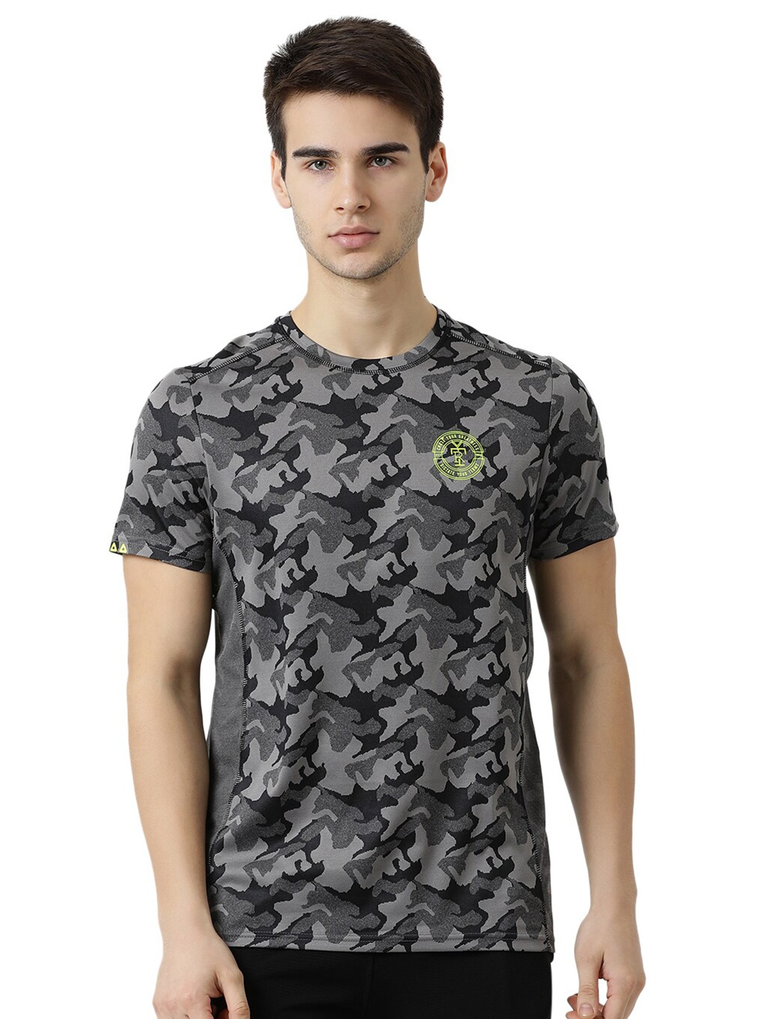 

rock it Men Black & Grey Camouflage Printed T-shirt