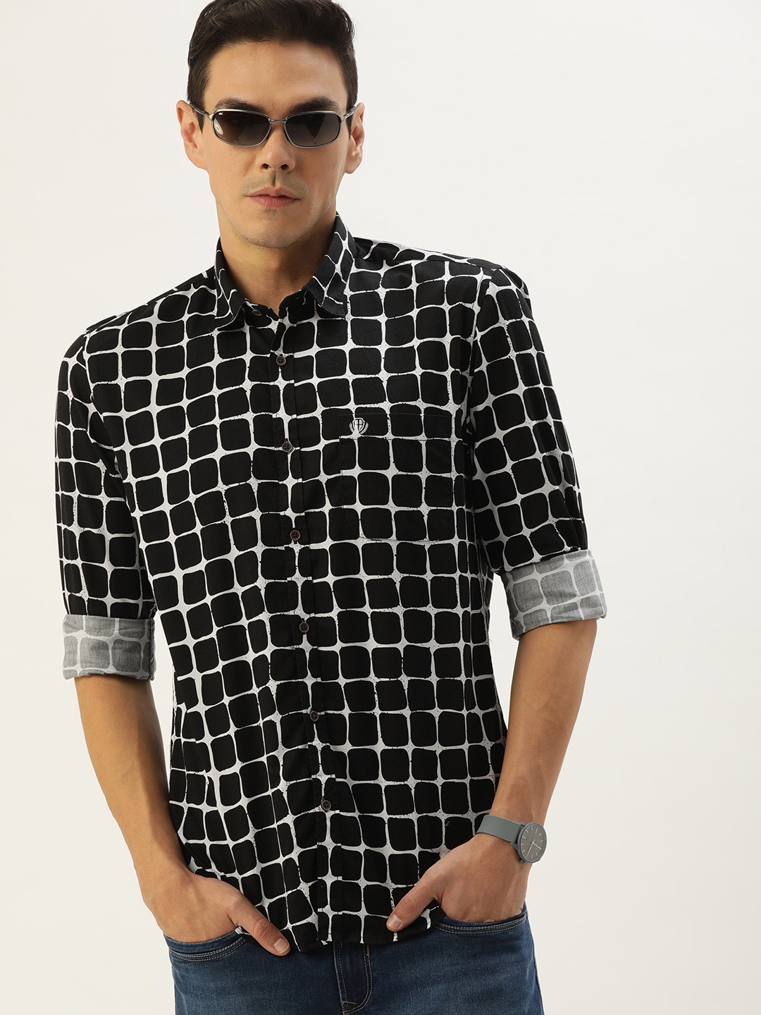 

PETER ENGLAND UNIVERSITY Men Black Super Slim Fit Opaque Checked Casual Shirt