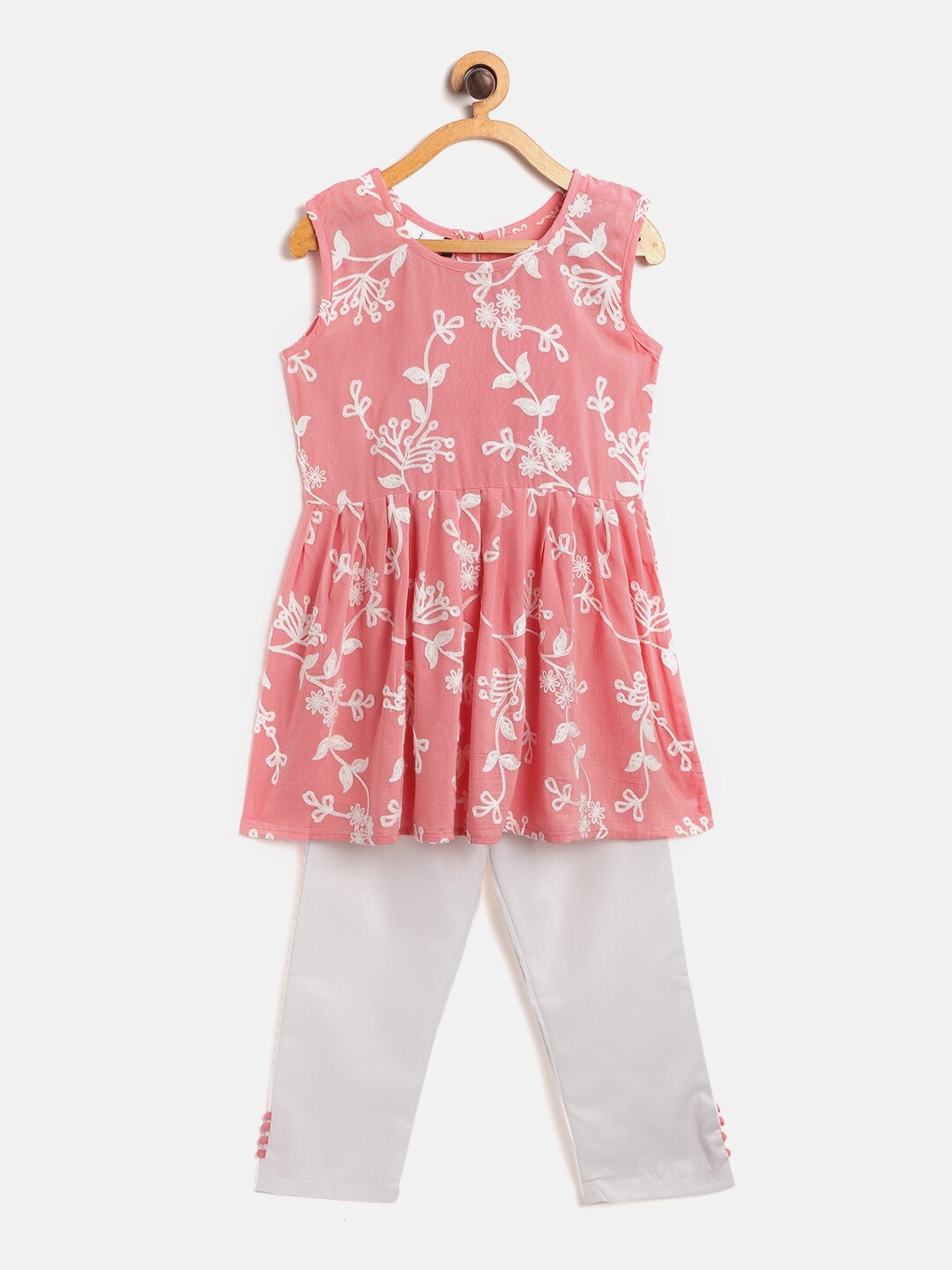 

Aarika Girls Peach-Coloured Ethnic Motifs Embroidered Pleated Kurta & Trousers