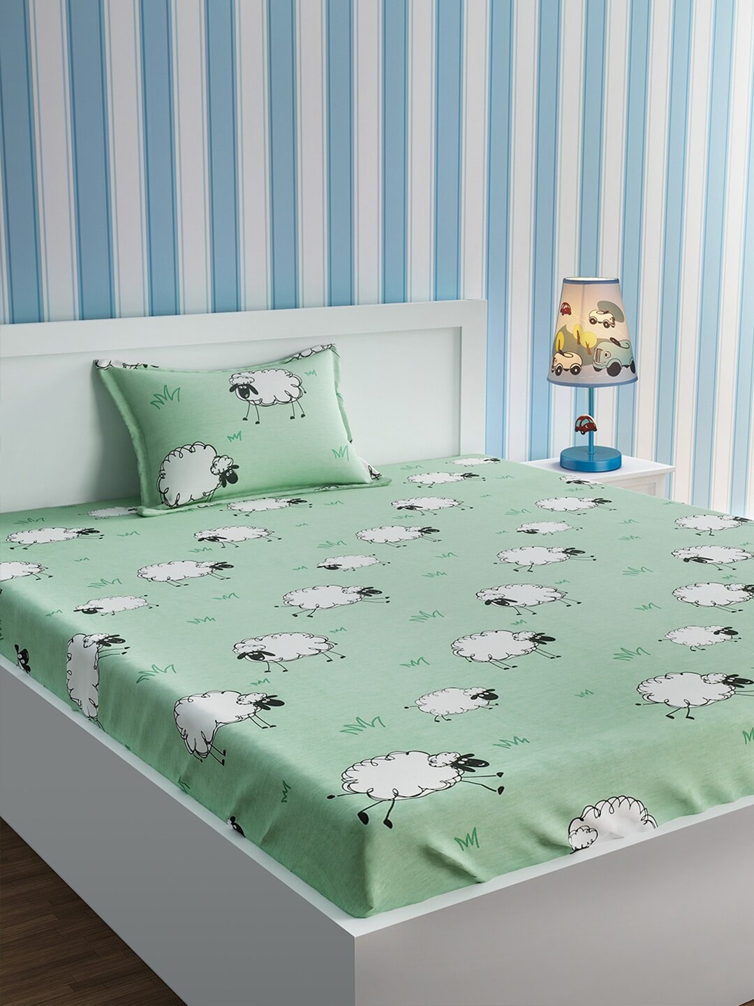 

URBAN DREAM Sea Green & White Graphic 210 TC Queen Single Bedsheet with 1 Pillow Covers