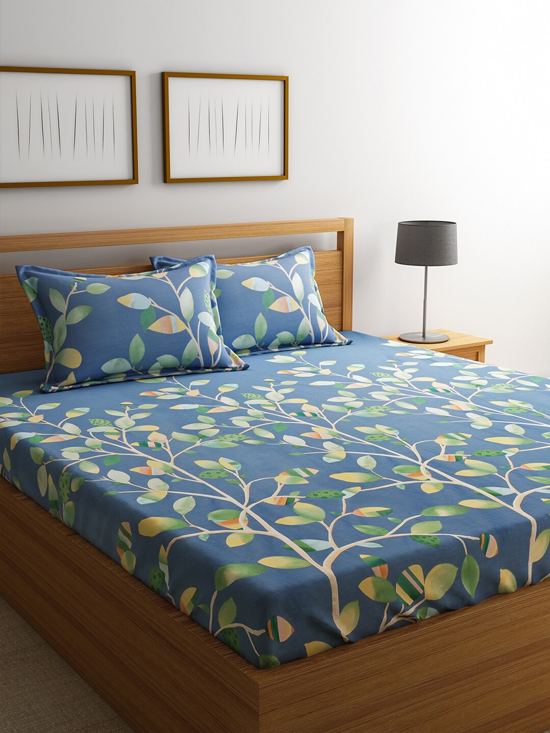 

URBAN DREAM Blue & Green Floral 210 TC Cotton King Bedsheet with 2 Pillow Covers