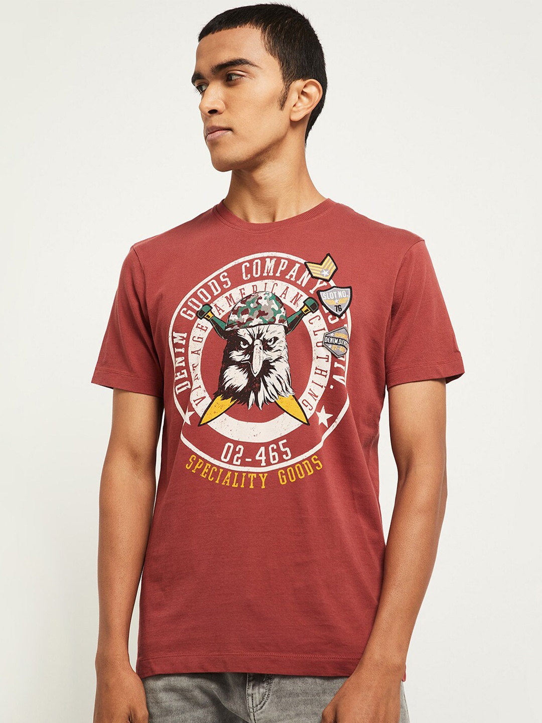 

max Men Red Typography Printed T-shirt