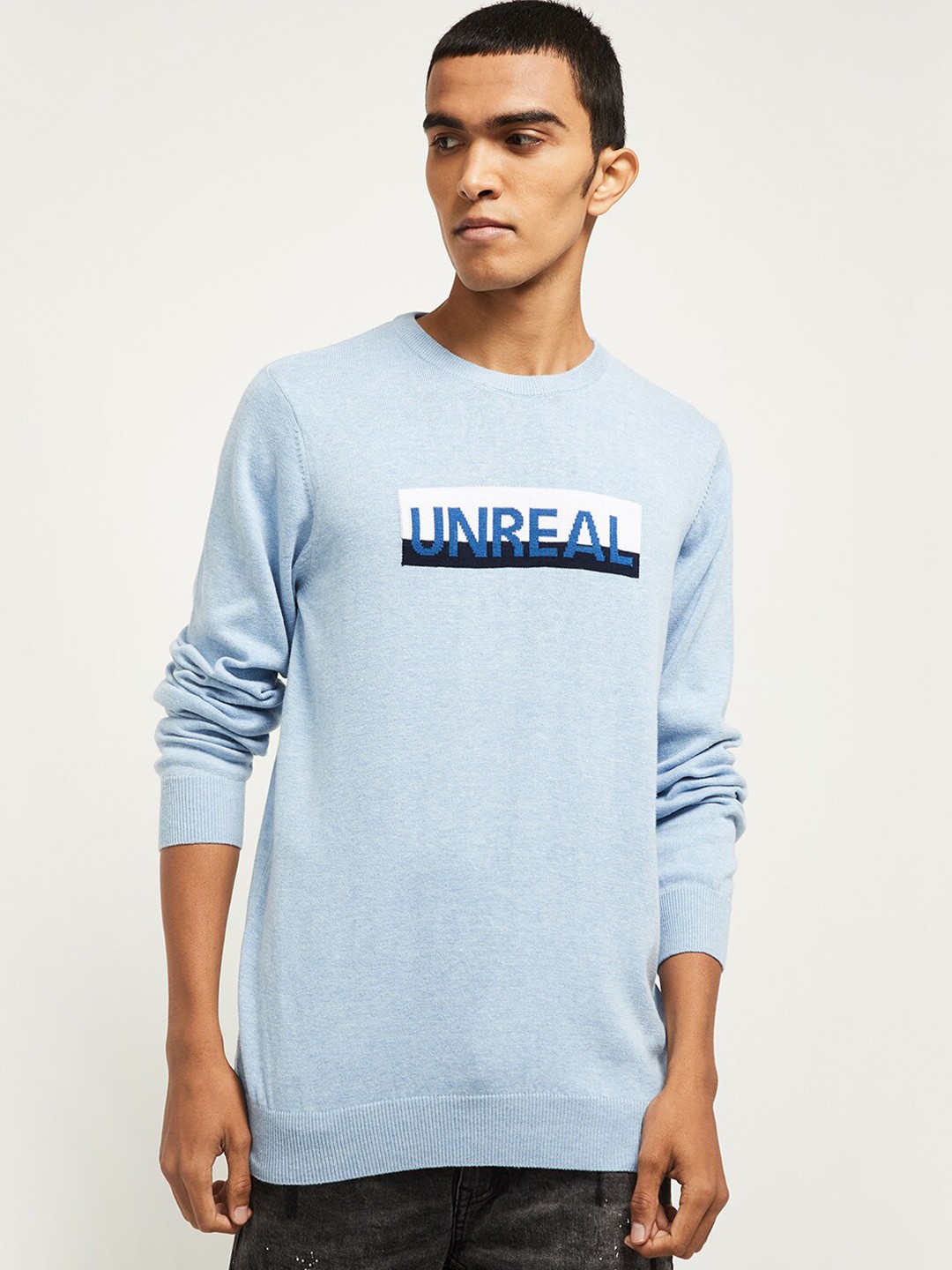 

max Men Blue Typography Applique T-shirt