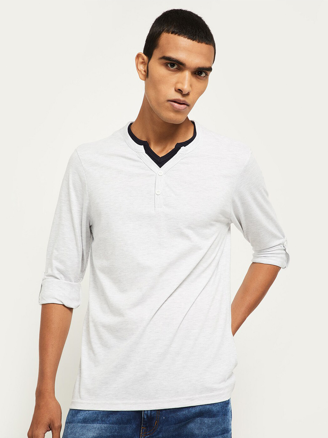 

max Men White Henley Neck Roll-Up Sleeves T-shirt
