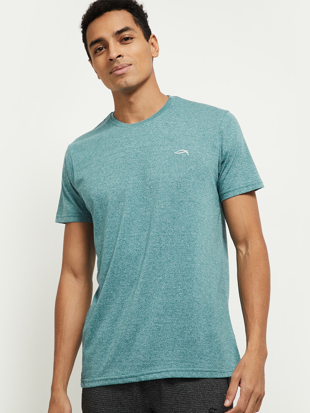 

max Men Green T-shirt