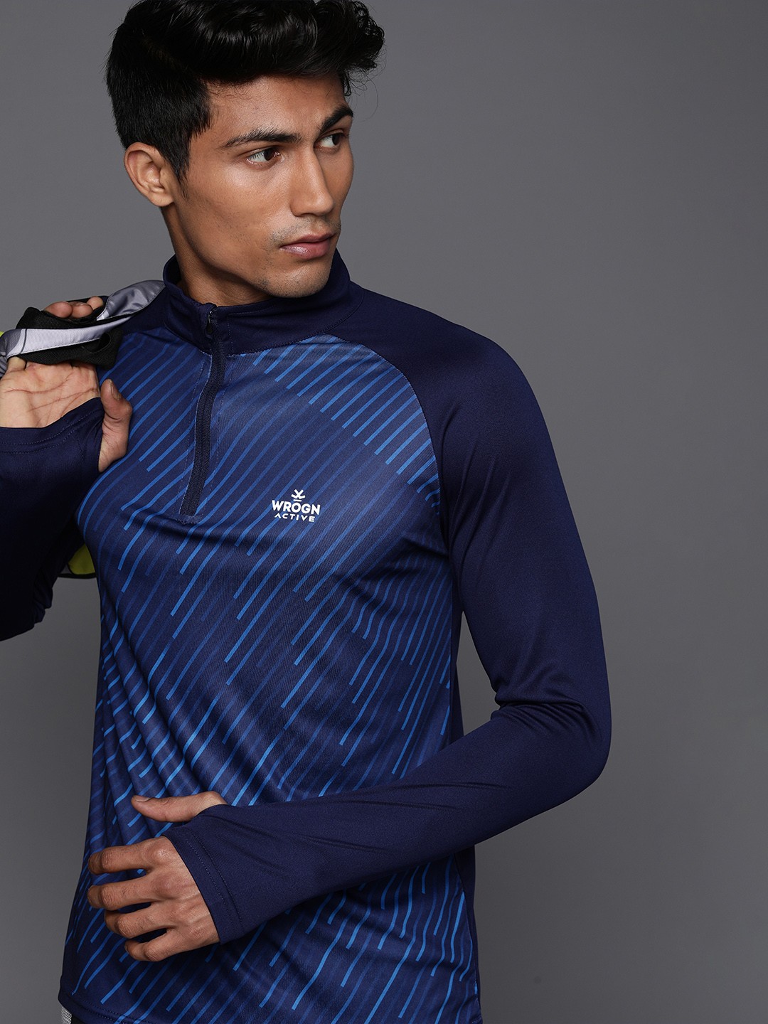 

WROGN ACTIVE Men Navy Blue Printed High Neck Slim Fit T-shirt