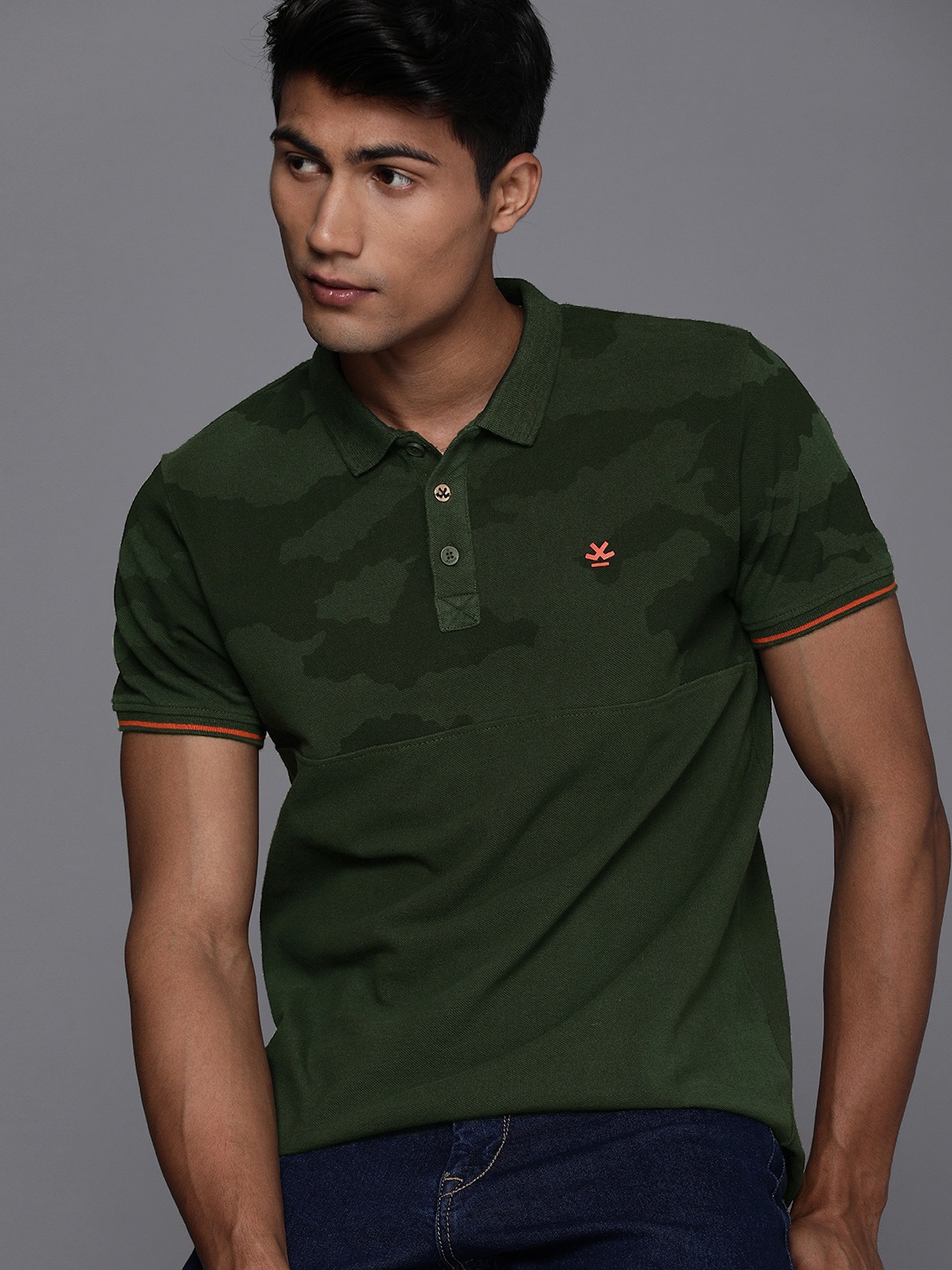 

WROGN Men Olive Green Camouflage Printed Polo Collar Cotton Slim Fit T-shirt