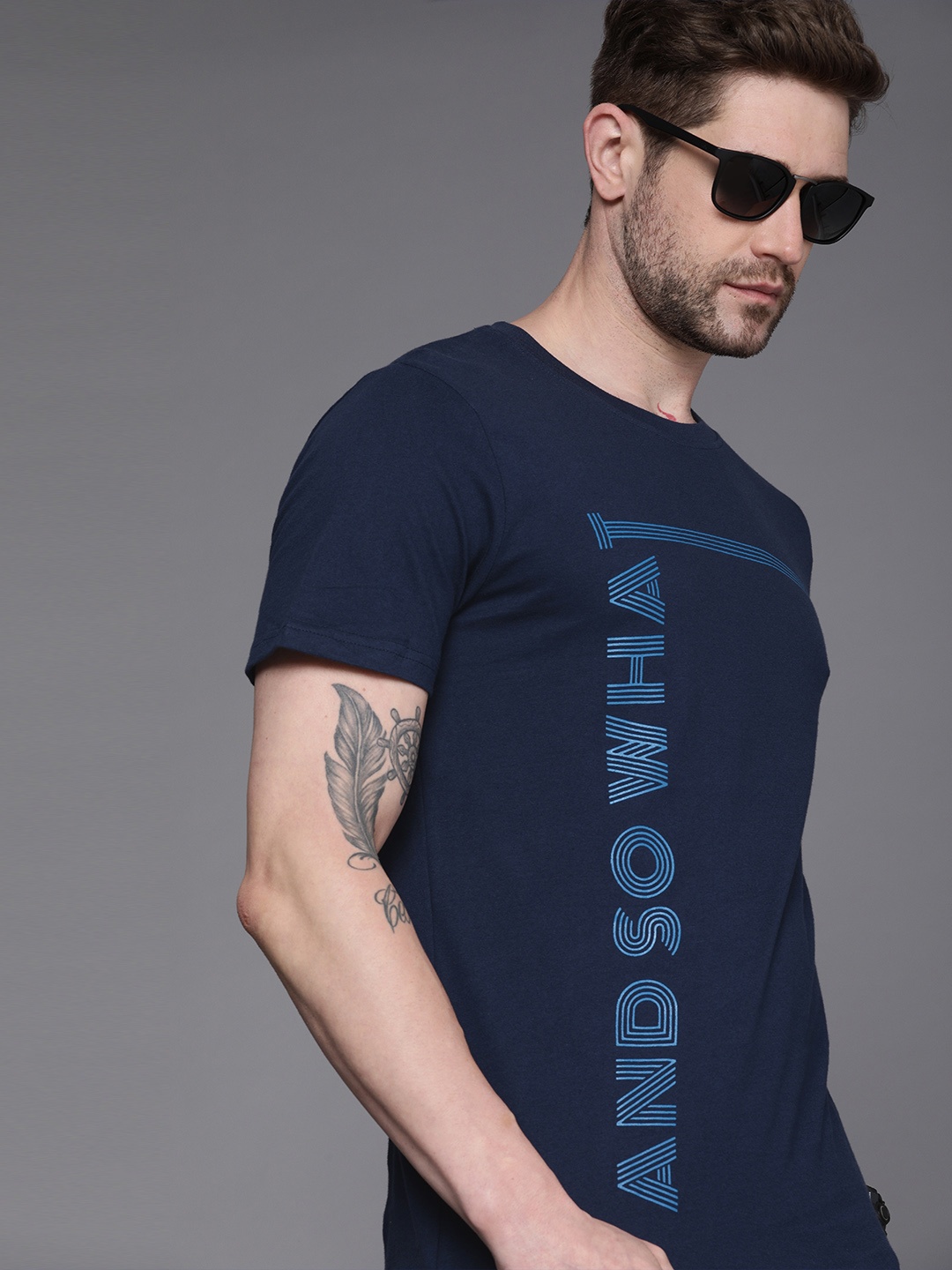 

WROGN Men Navy Blue Typography Printed Pure Cotton T-shirt