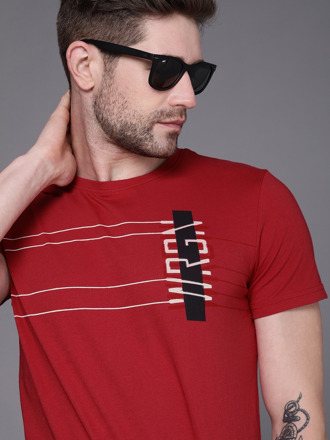 

WROGN Men Red Typography Printed Slim Fit Pure Cotton T-shirt