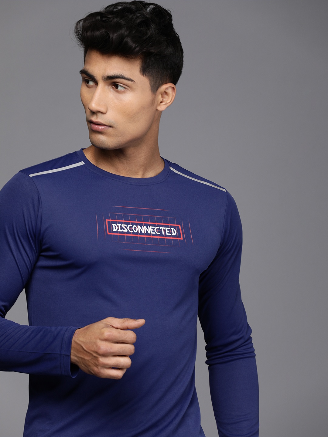 

WROGN ACTIVE Men Blue Typography Printed Slim Fit Casual T-shirt