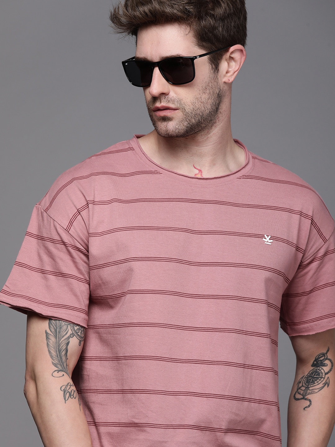

WROGN Men Pink Burgundy Striped Pure Cotton T-shirt