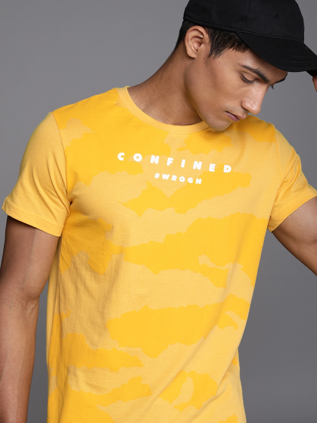 

WROGN Men Yellow Typography Printed Slim Fit T-shirt