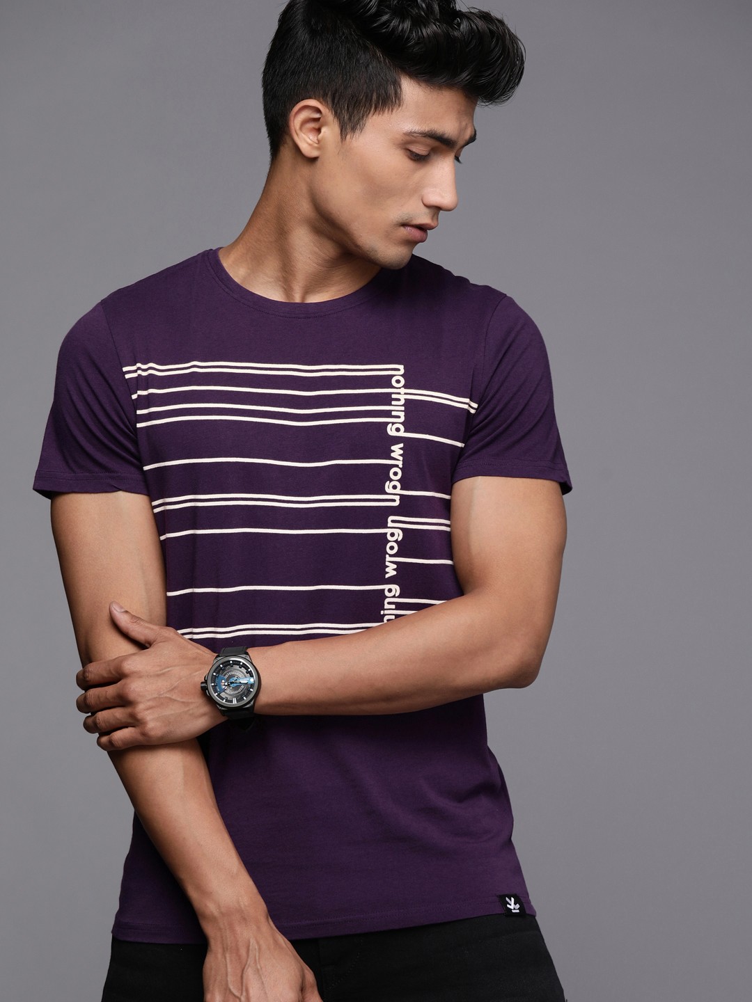 

WROGN Men Purple White Striped Slim Fit Pure Cotton T-shirt
