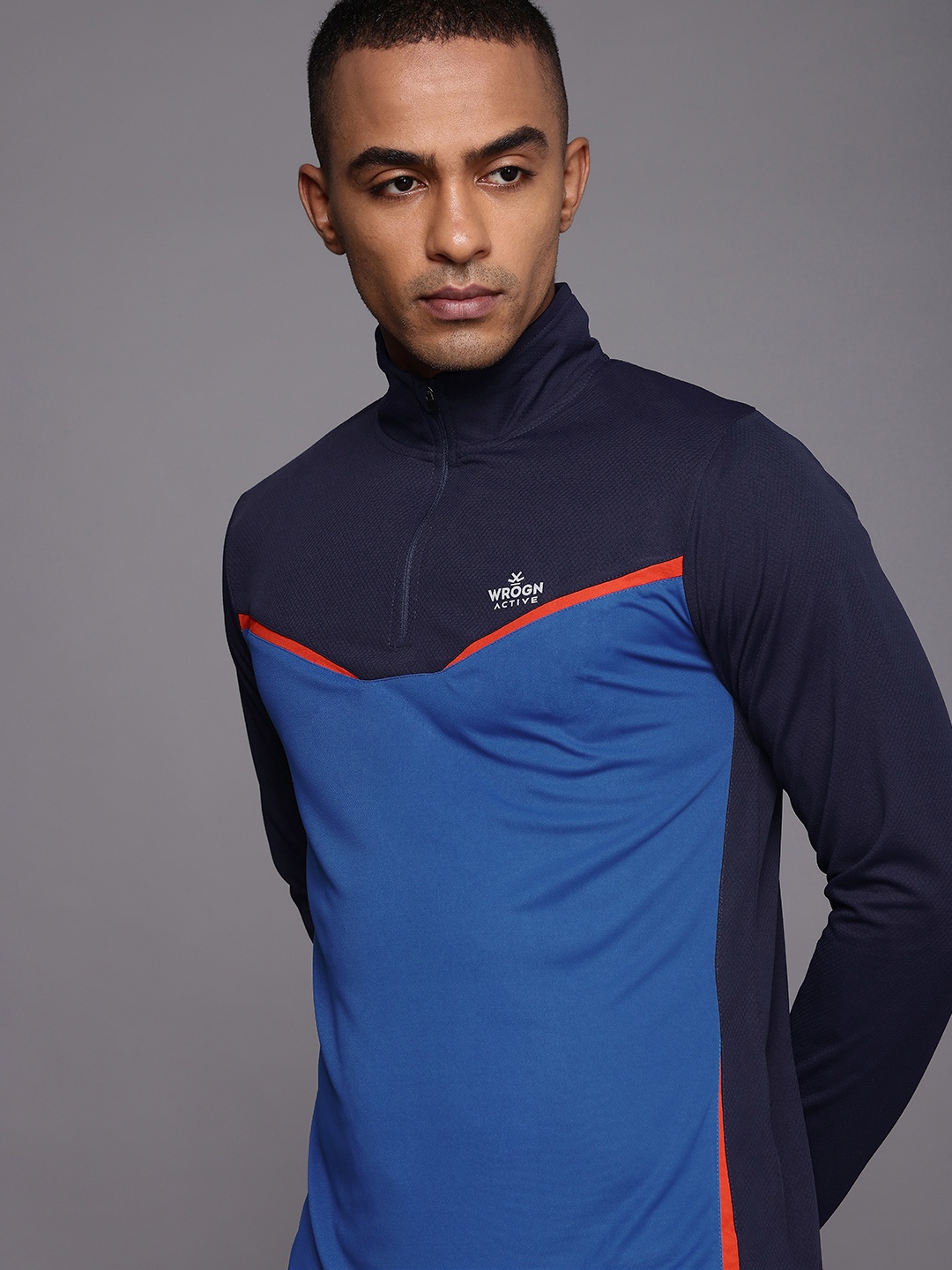 

WROGN ACTIVE Men Navy Blue High Neck T-shirt