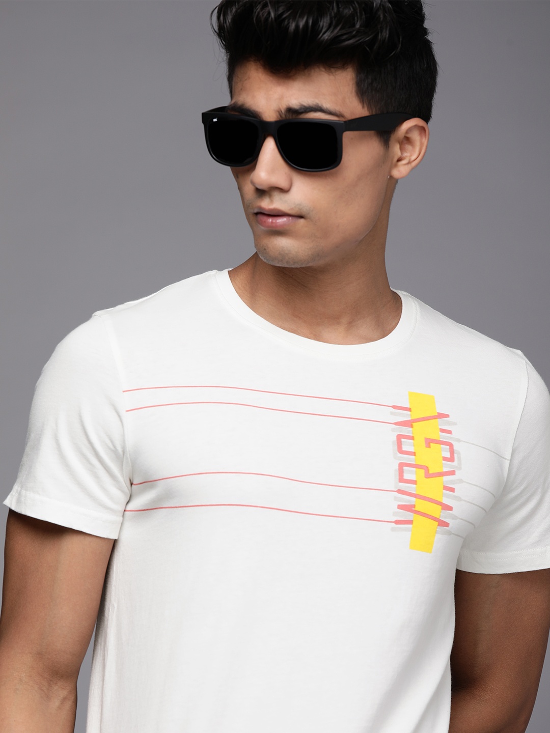 

WROGN Men White Brand Logo Printed Slim Fit Pure Cotton T-shirt