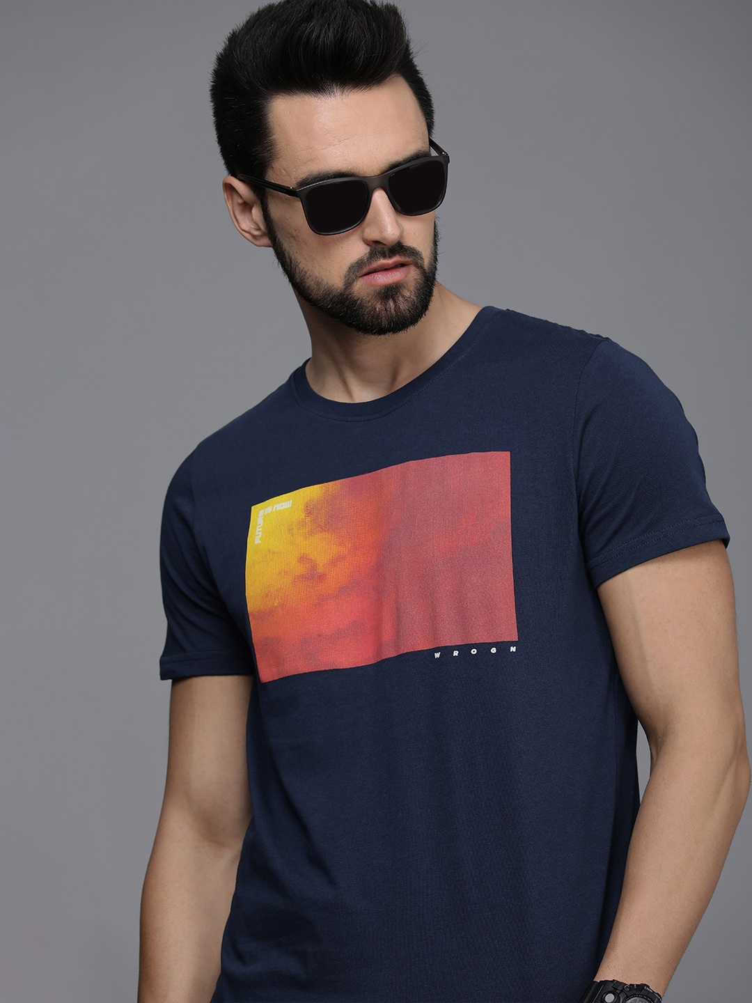 

WROGN Men Navy Blue Graphic Printed Pure Cotton Slim Fit T-shirt