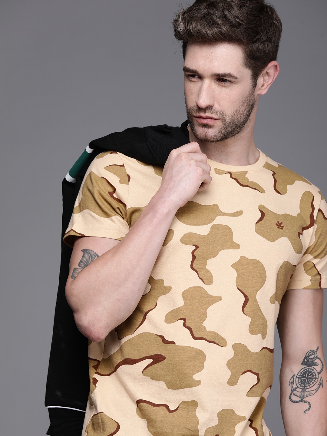 

WROGN Men Beige Brown Printed Pure Cotton T-shirt
