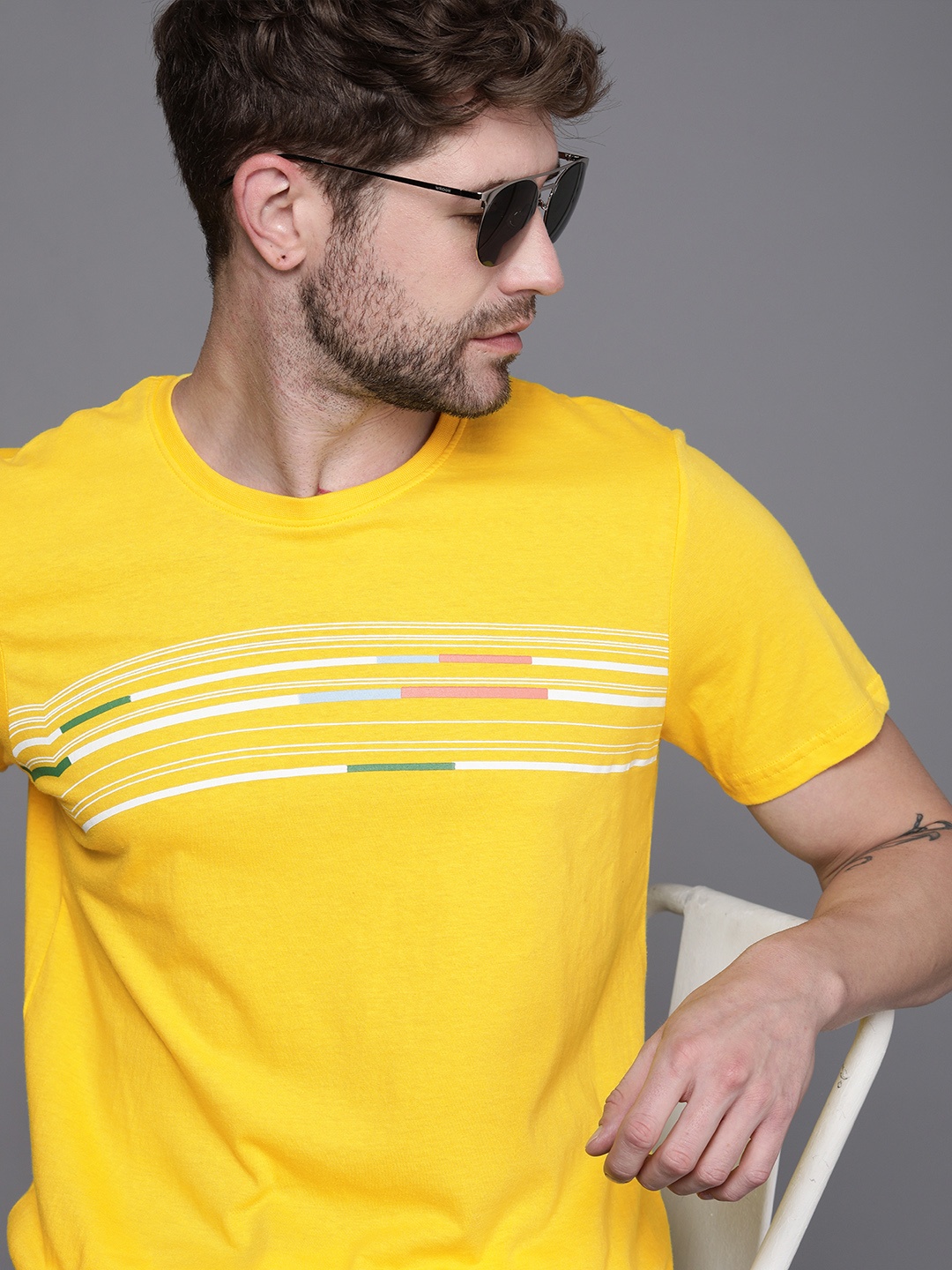 

WROGN Men Yellow & White Striped Slim Fit T-shirt