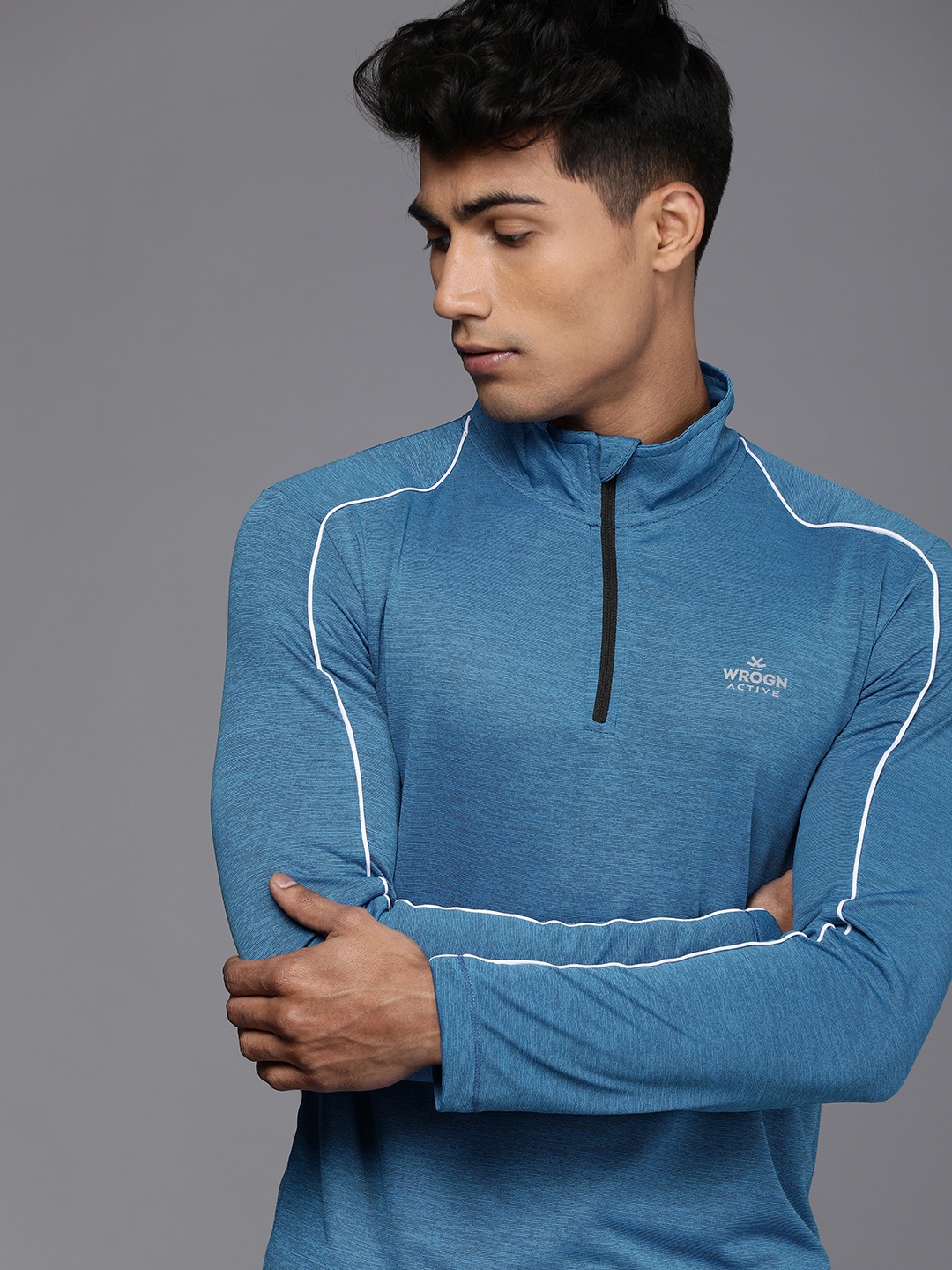 

WROGN ACTIVE Men Blue Solid High Neck Slim Fit T-shirt