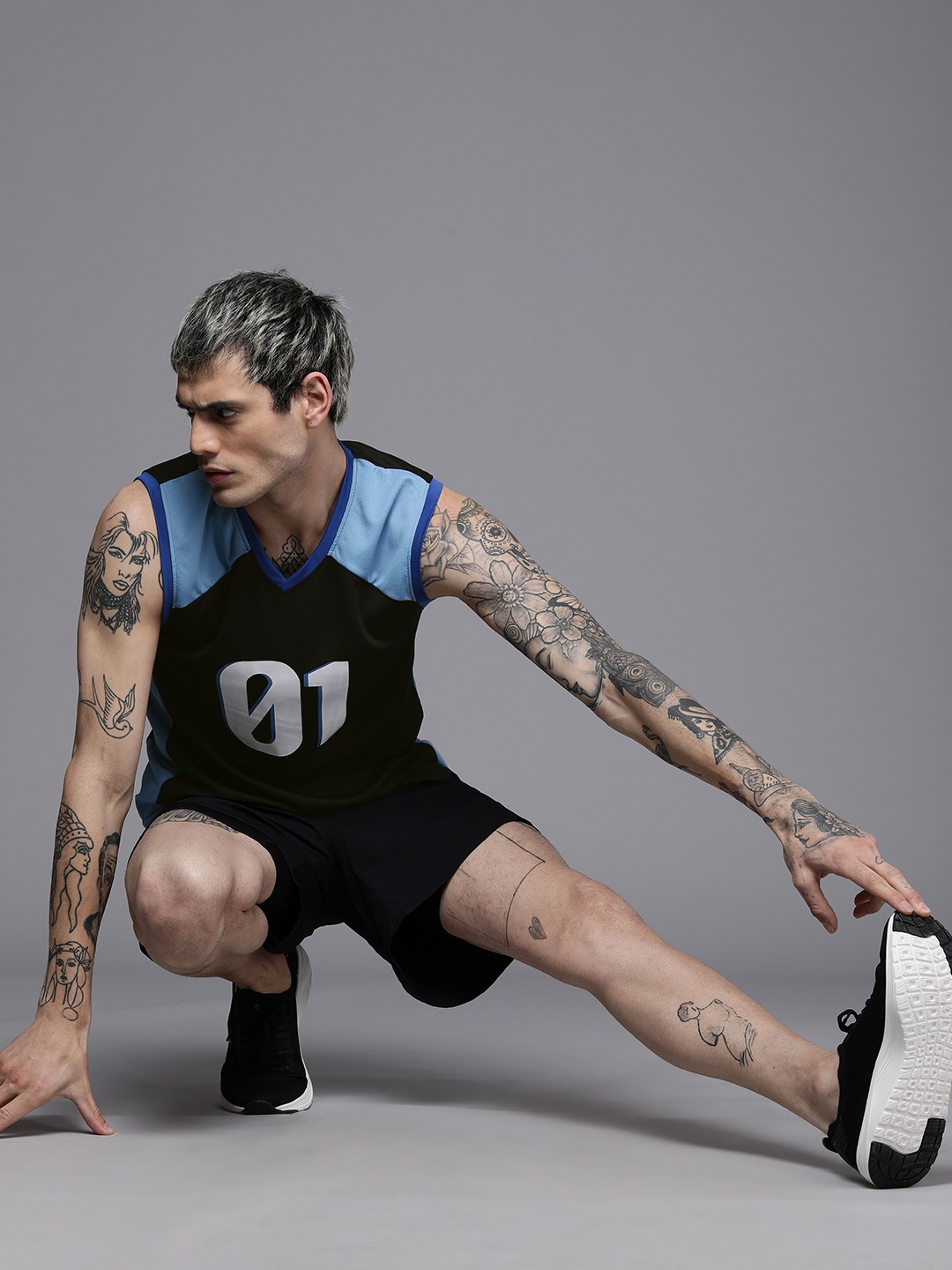 

WROGN ACTIVE Men Black Colourblocked Sleeveless Sport T-shirt