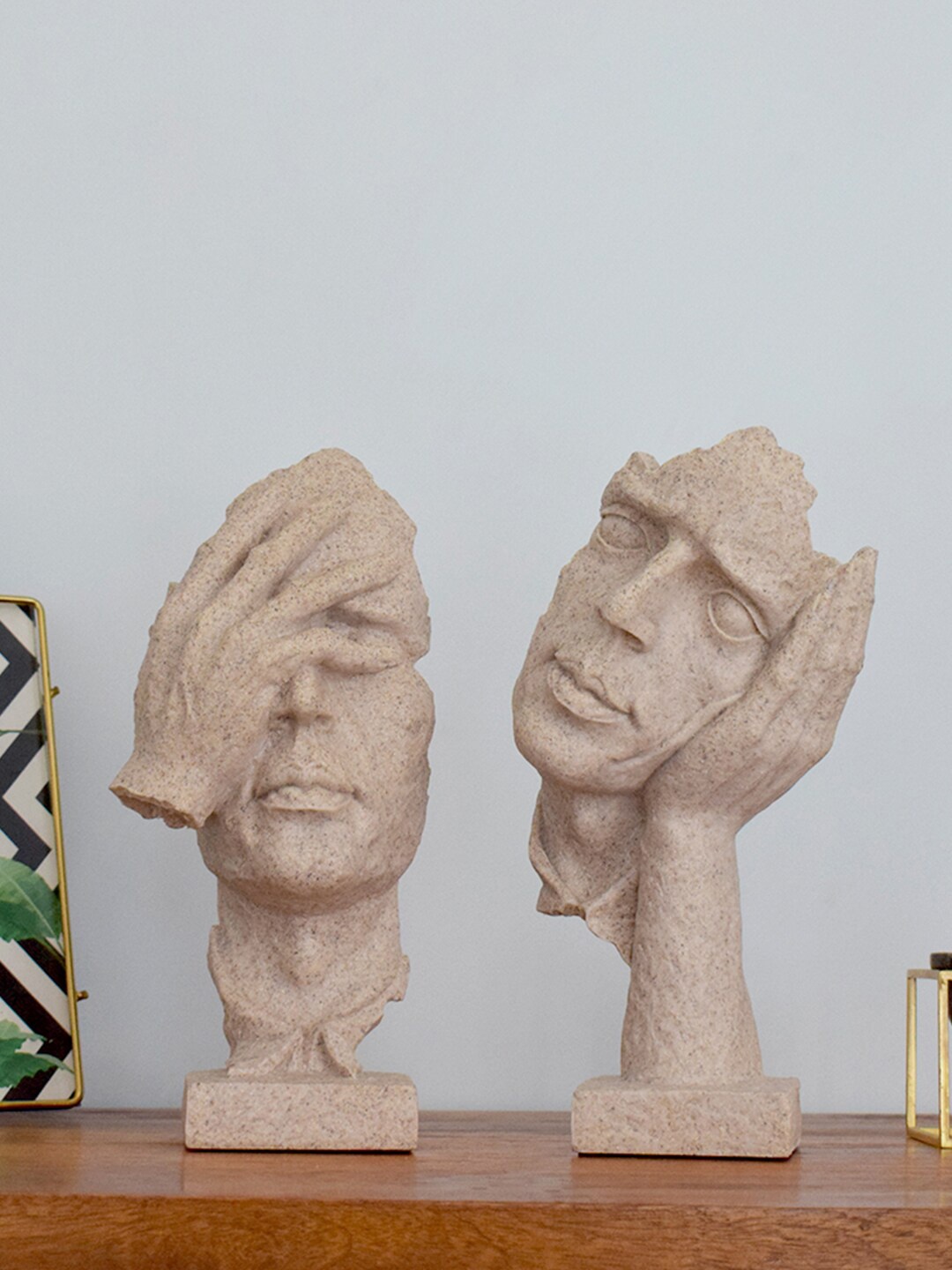 

THE ARTMENT Set Of 2 Grey Surreal Thinker Table Accent