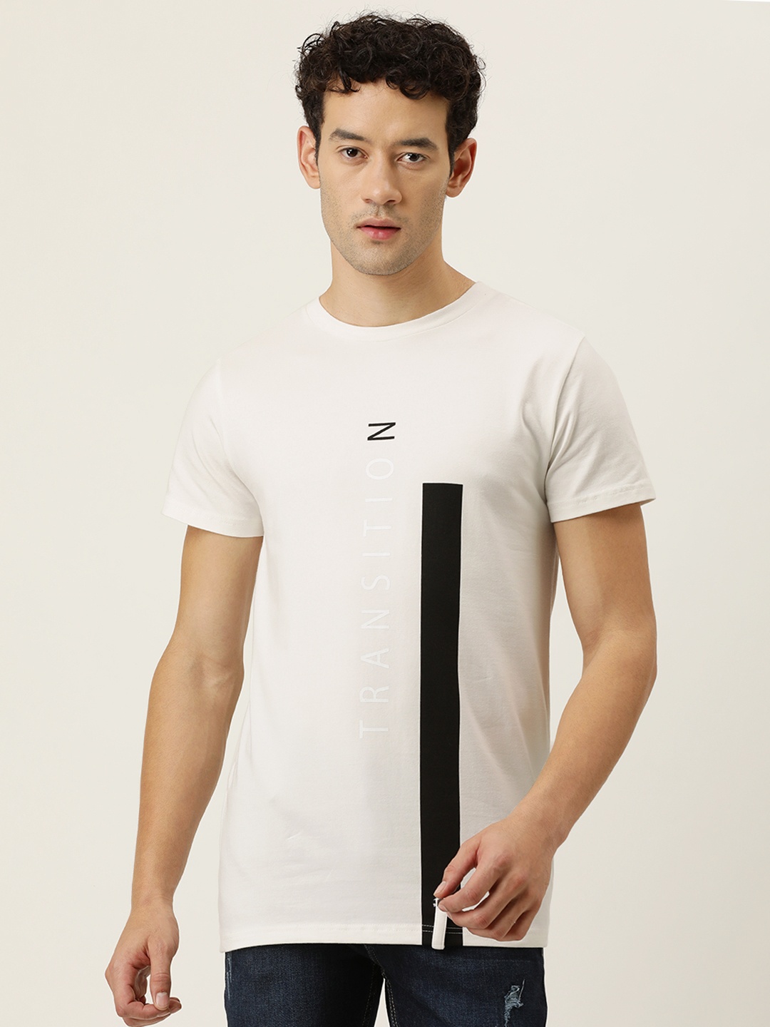 

FOREVER 21 Men White & Black Colourblocked T-shirt