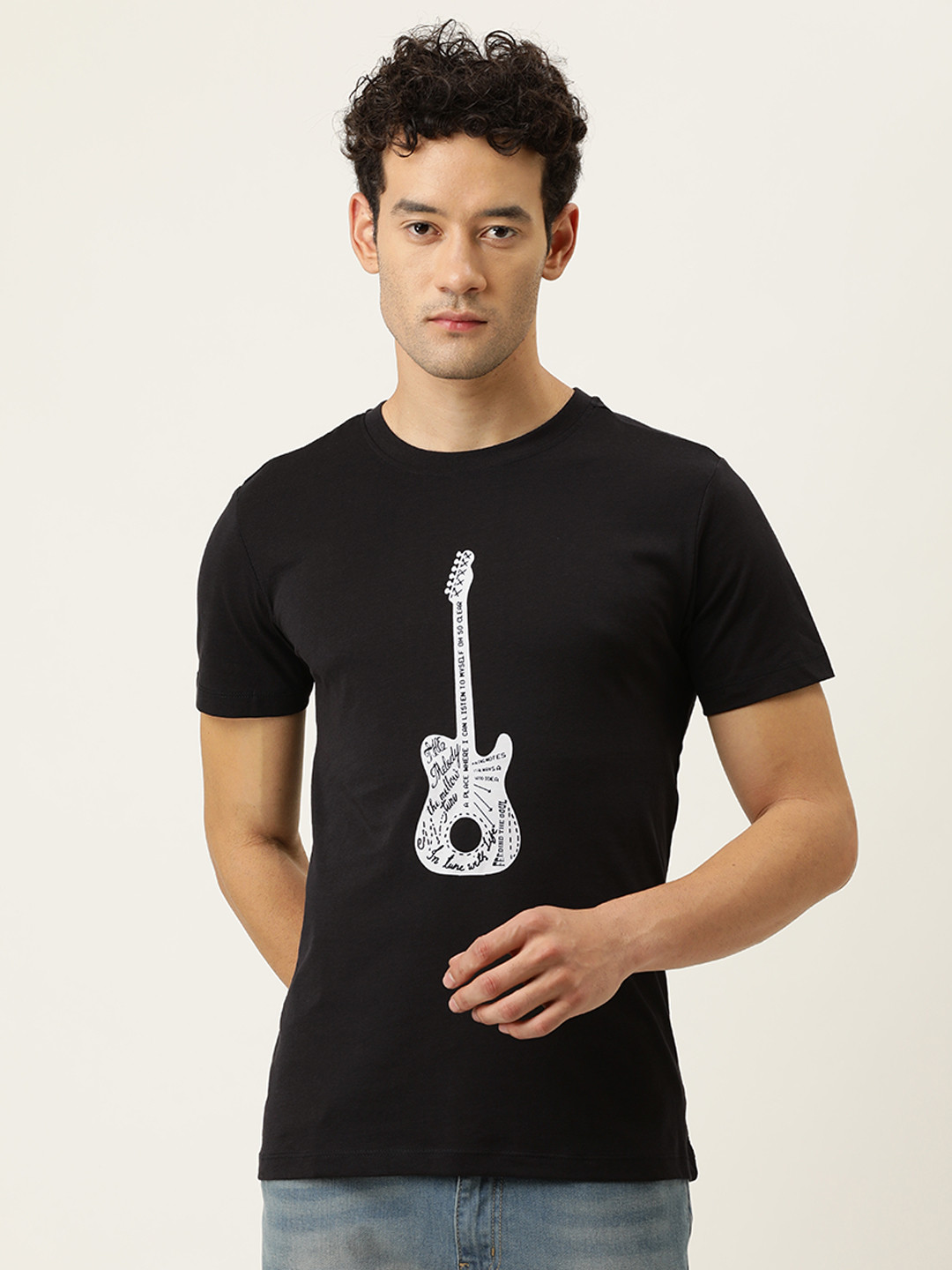 

FOREVER 21 Men Black & White Typography Printed T-shirt
