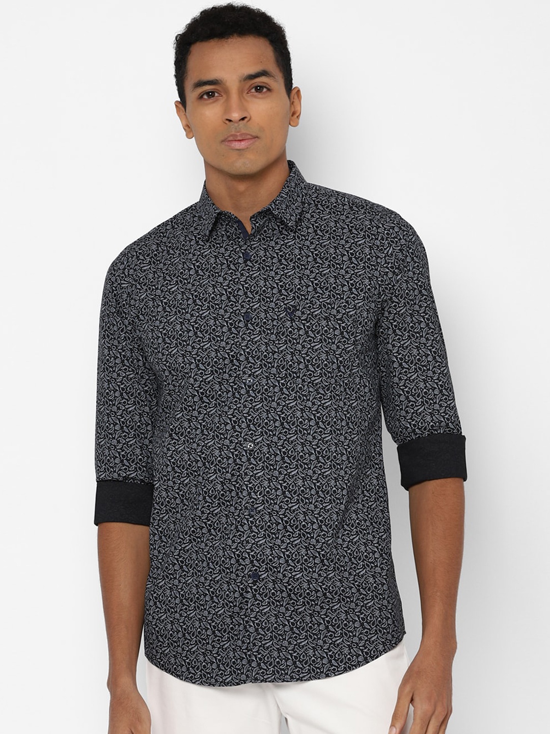 

Allen Solly Men Black Slim Fit Ditsy Printed Casual Shirt