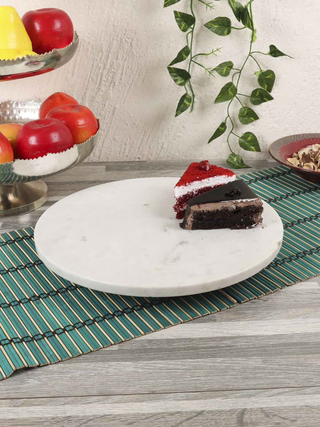 

NikkisPride White Solid Lazy Susan Cake Stand