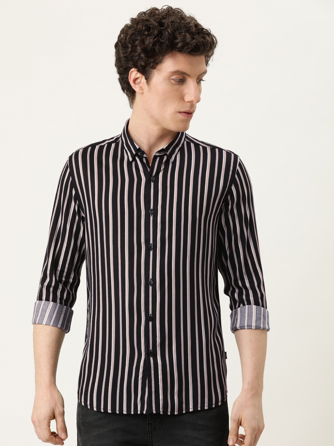 

Flying Machine Men Grey Slim Fit Opaque Striped Casual Shirt