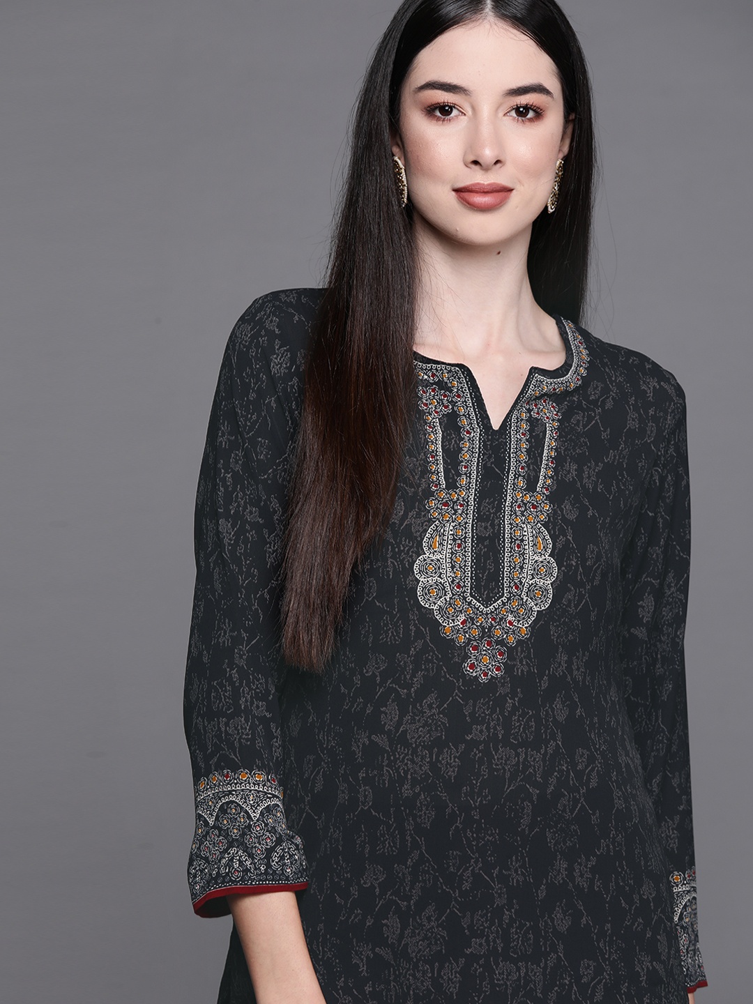 

Biba Women Black & Off White Ethnic Motifs Print Kurti