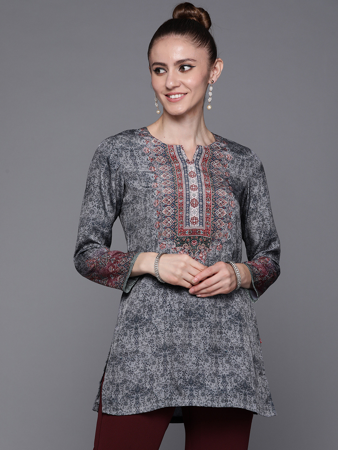

Biba Women Grey & Blue Ethnic Motif Print Straight Kurti