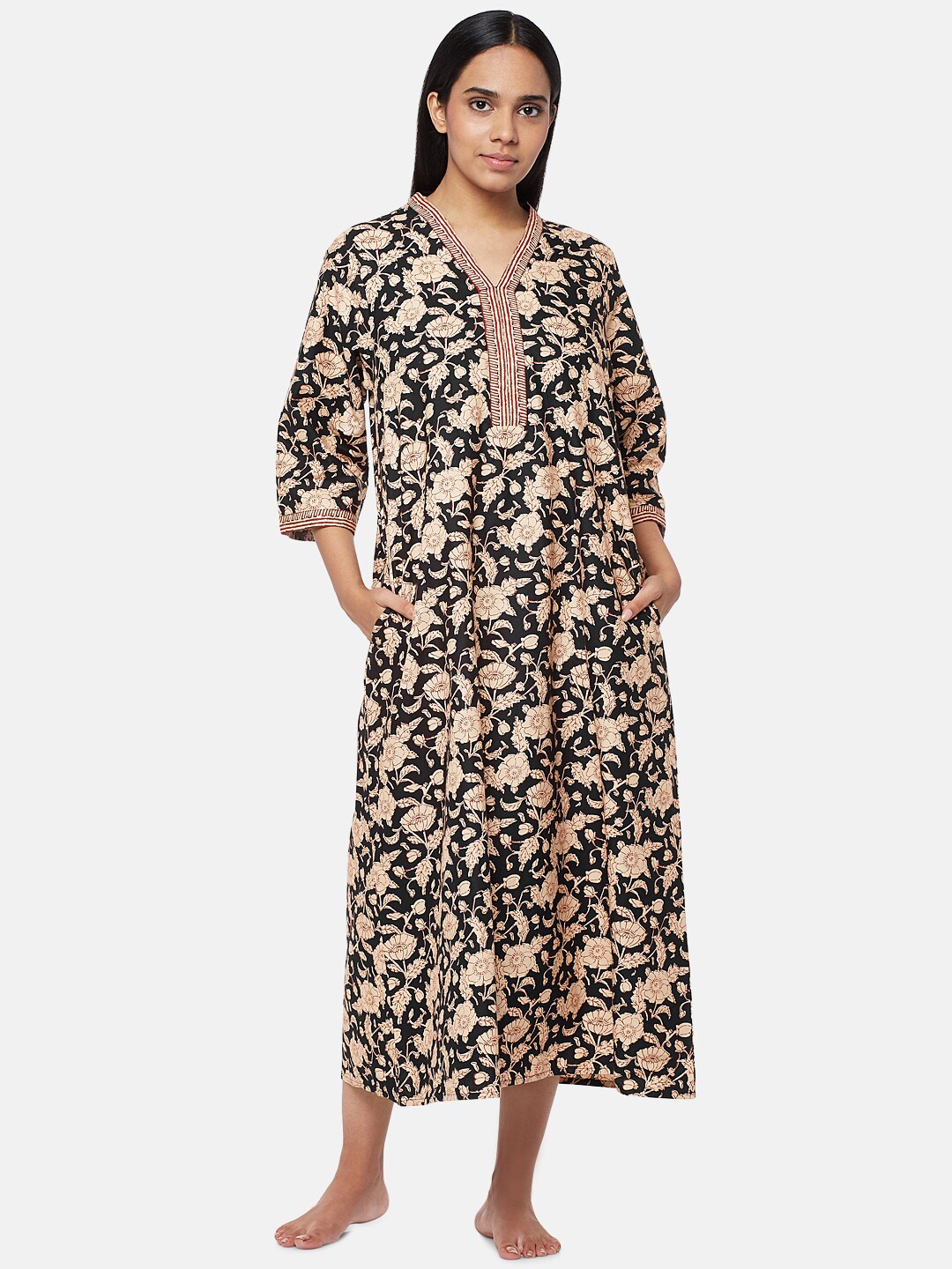 

RANGMANCH BY PANTALOONS Black Printed Maxi Nightdress