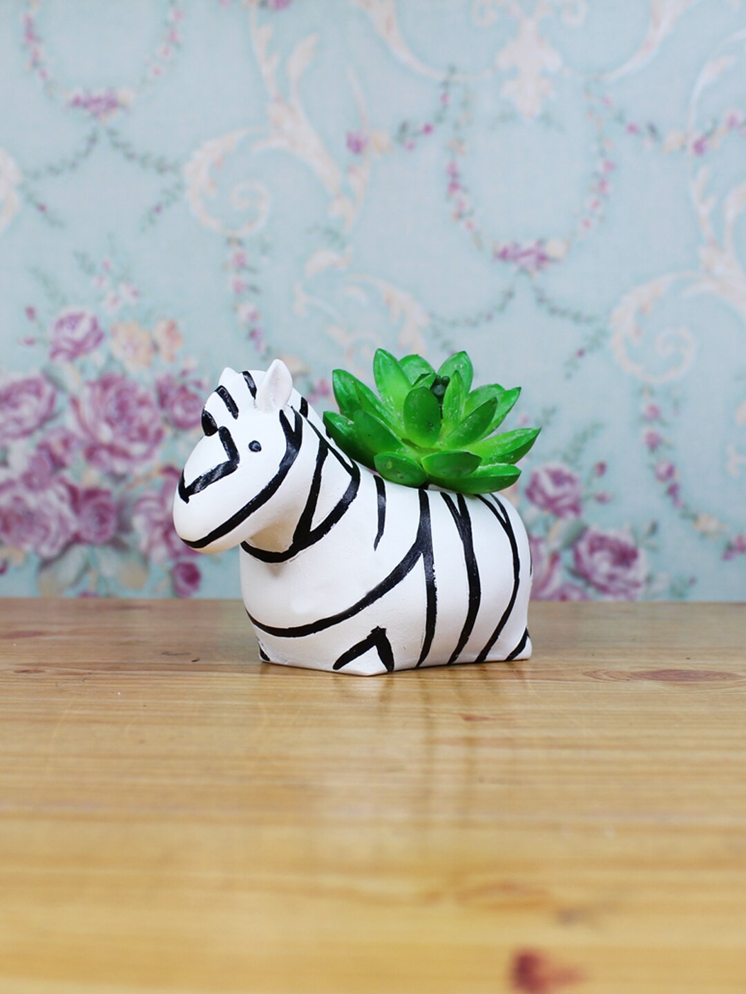 

Wonderland White & Black Resin Zebra Succulent Pot