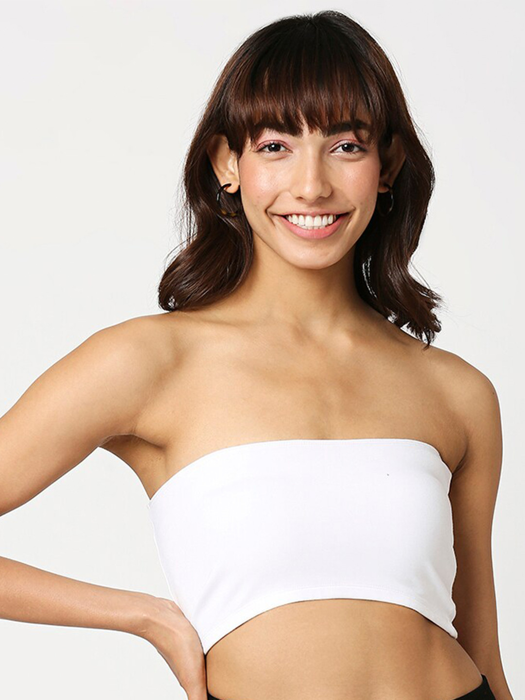 

inocenCia White Tube Crop Top