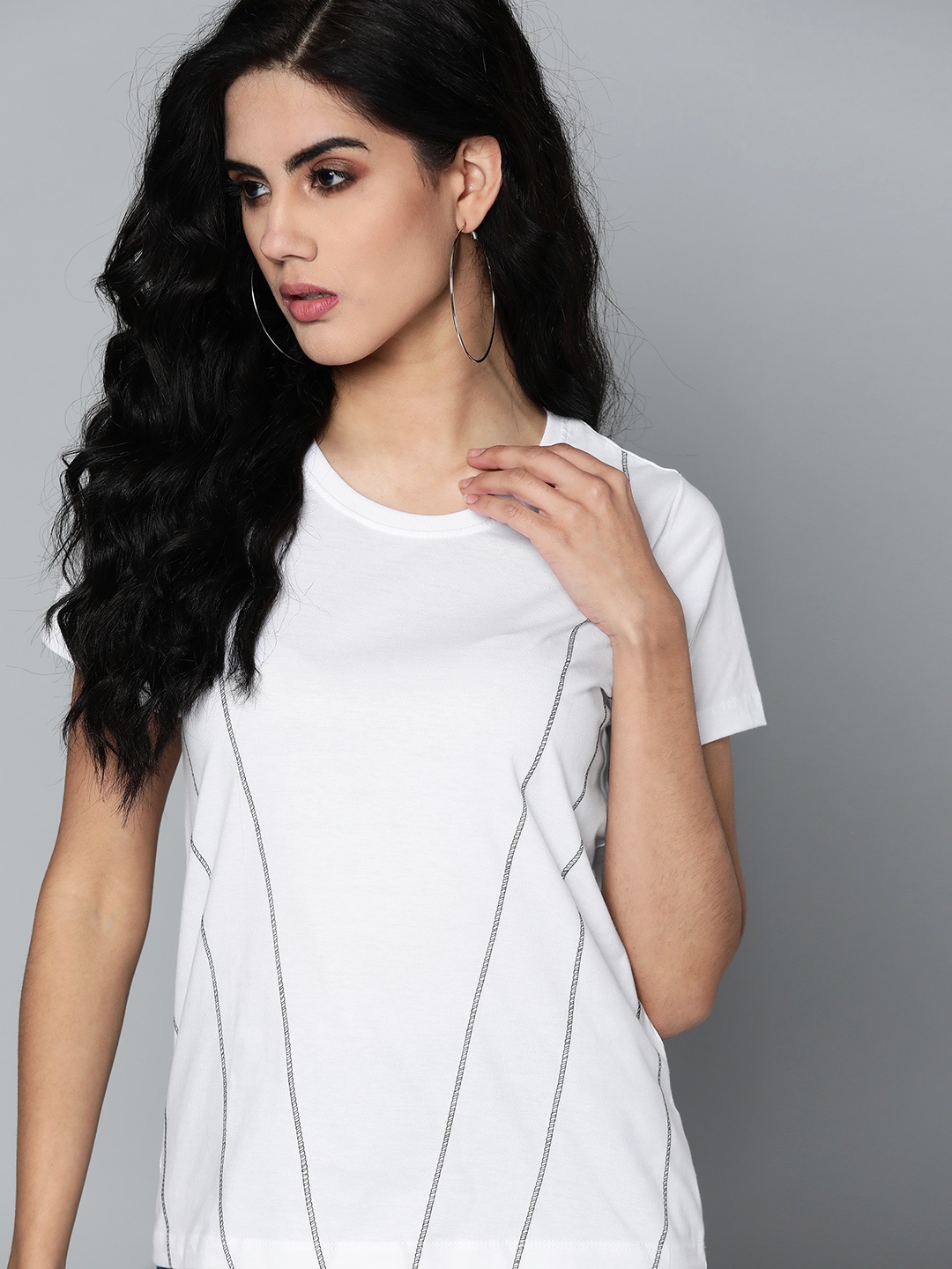 

Kook N Keech Women White Pure Cotton Solid T-shirt