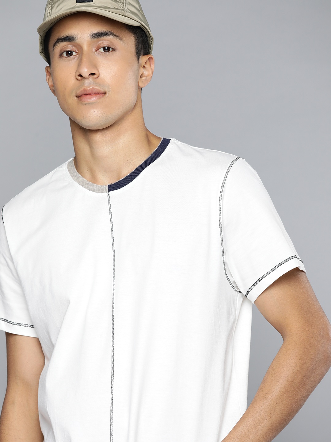 

Kook N Keech Men White Pure Cotton T-shirt