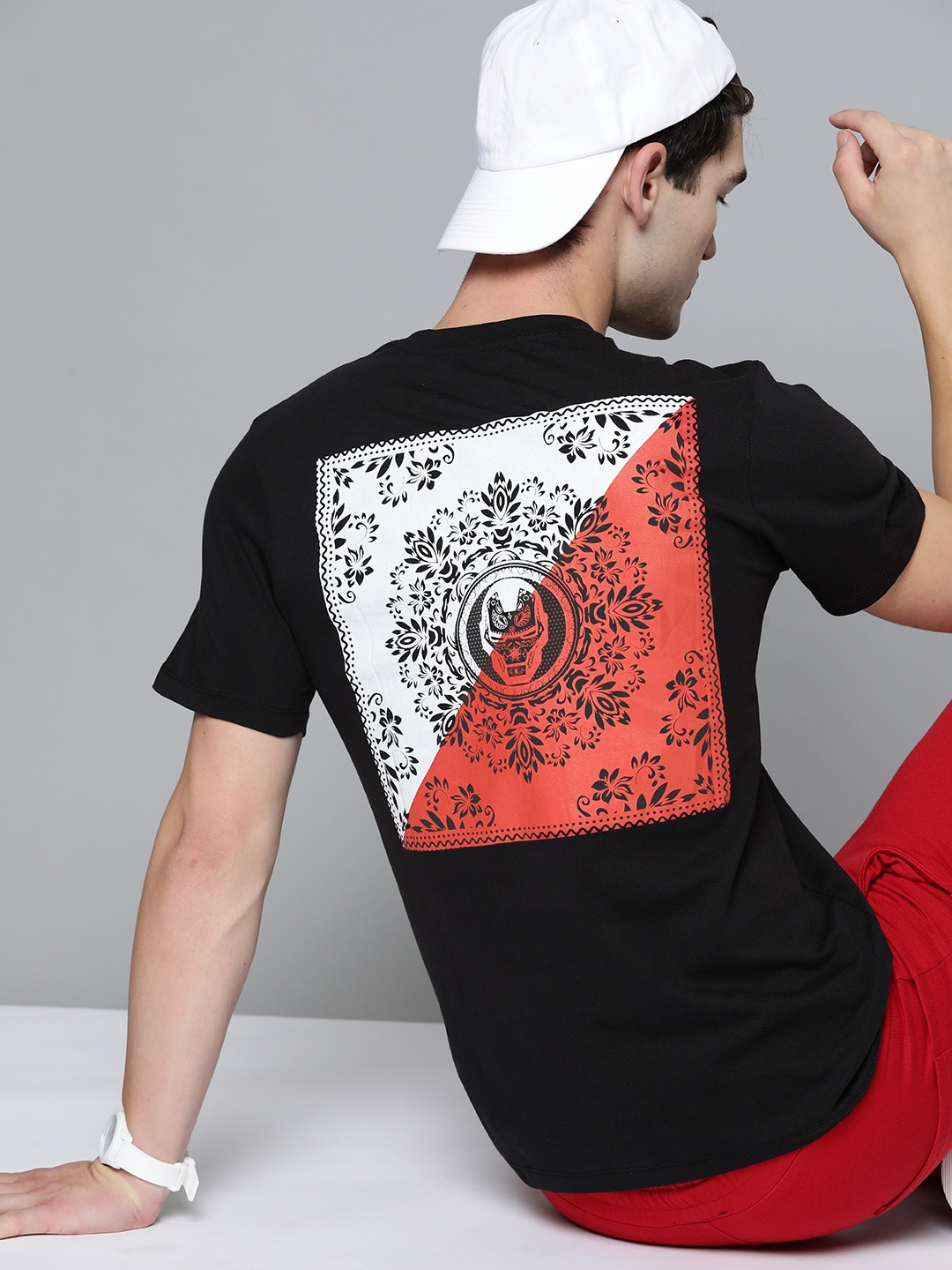 

Kook N Keech Marvel Men Black & Red Printed Pure Cotton T-shirt