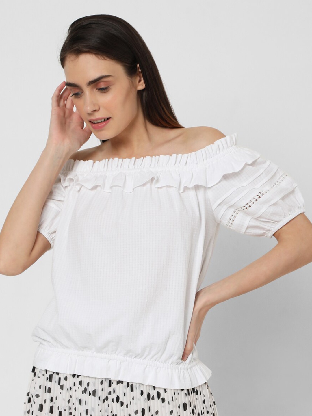 

Vero Moda White Off-Shoulder Ruffles Bardot Top