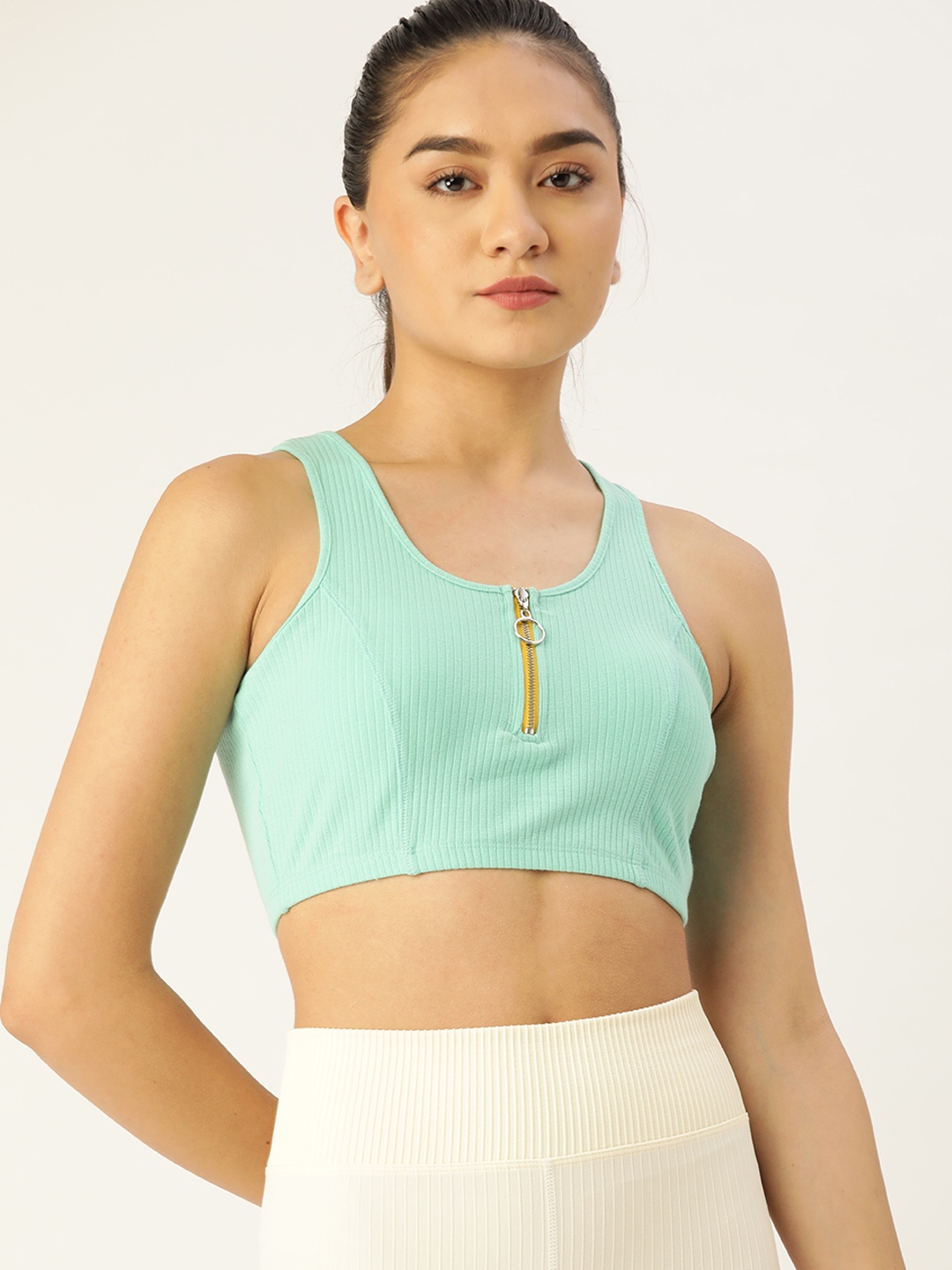 

DressBerry Sea Green Solid Workout Bra - Non-Padded Non-Wired